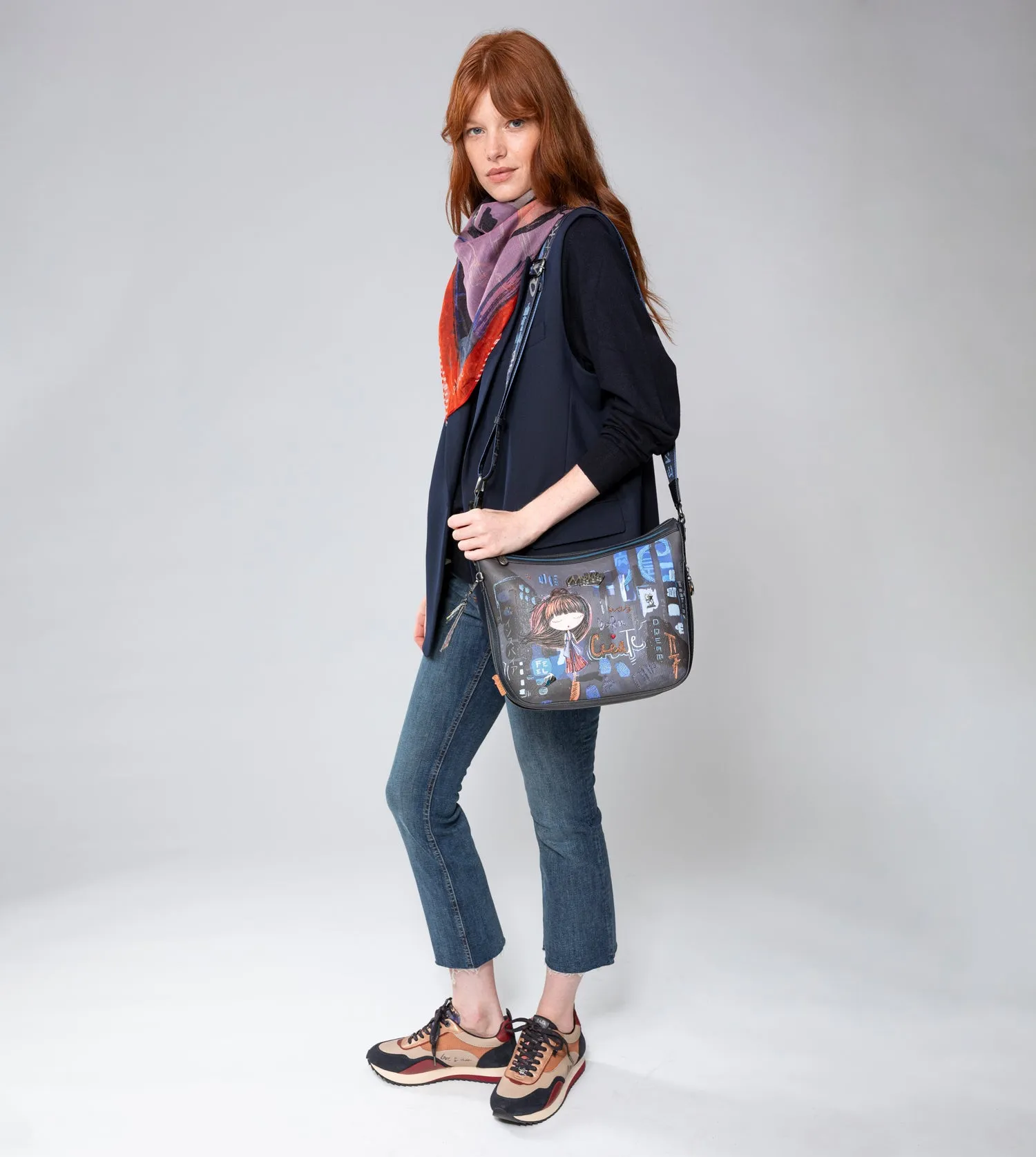 Contemporary large shoulder bag Contemporary