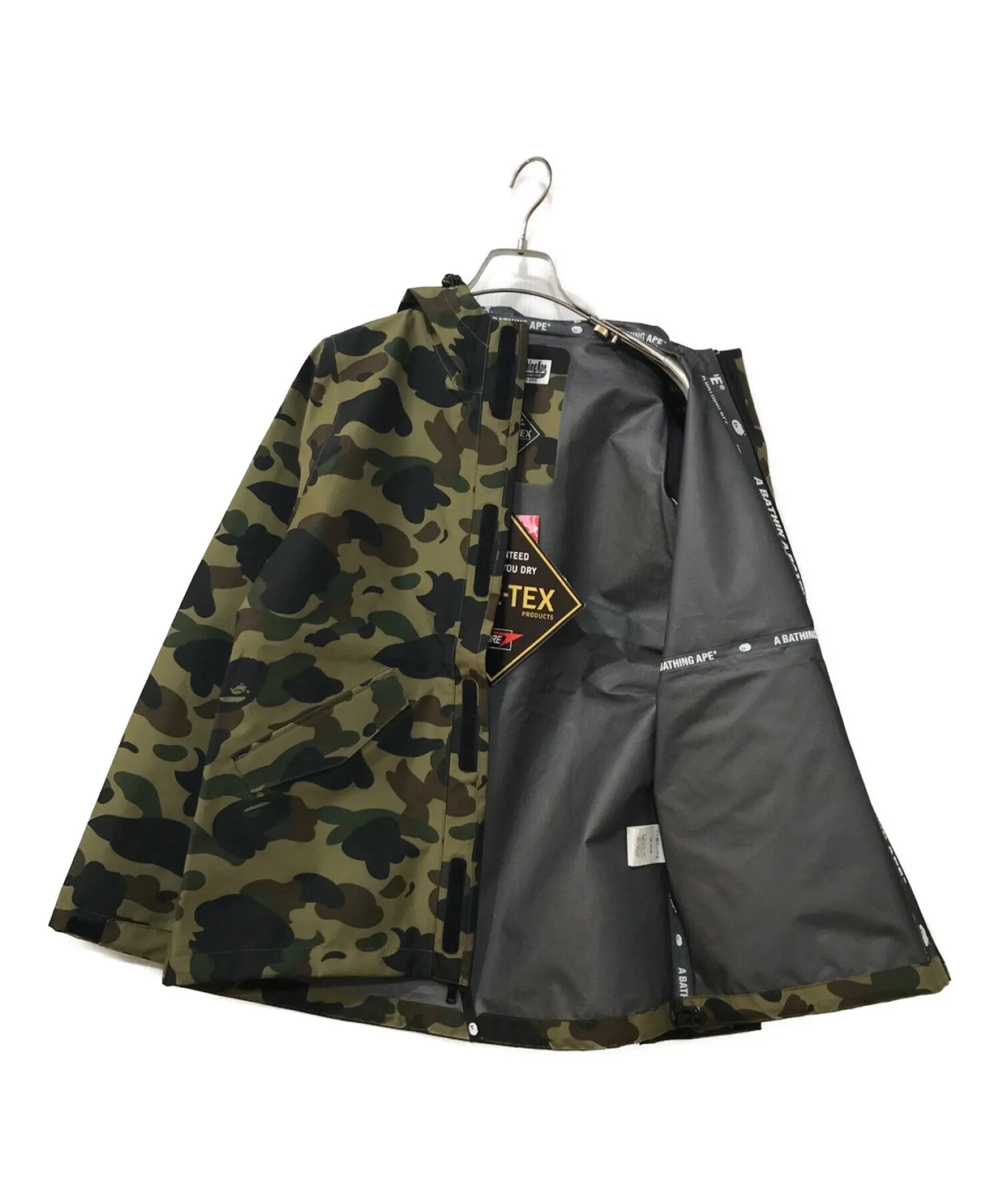 [Pre-owned] A BATHING APE Sal Camo Mountain Parka