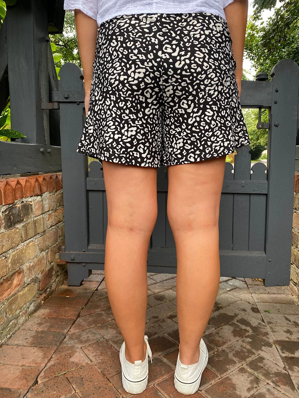 Soft Touch Leopard Shorts Molly