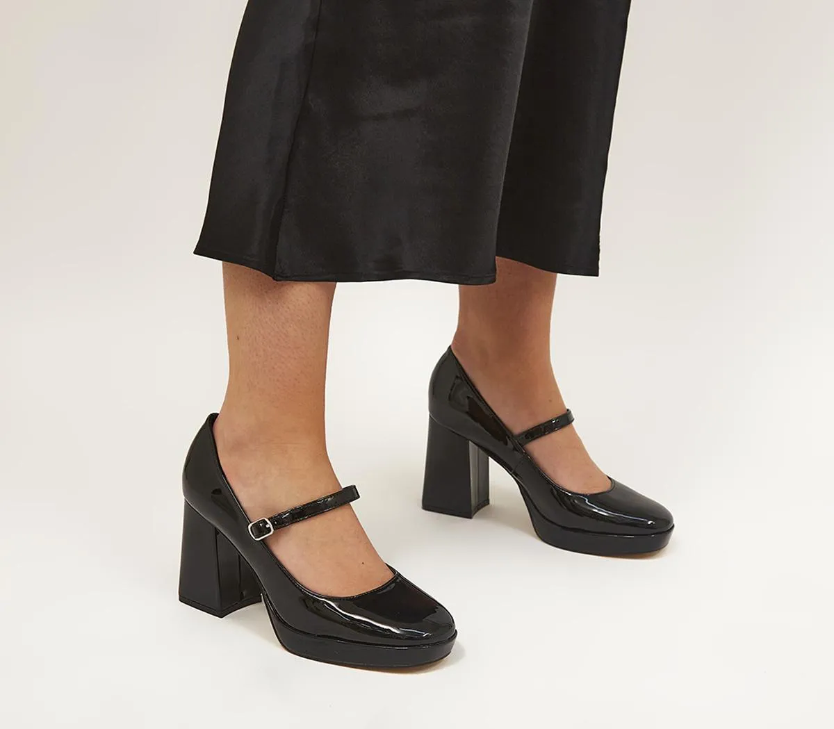 Womens Office Hazy Closed Toe Mary Jane Platforms Black Patent